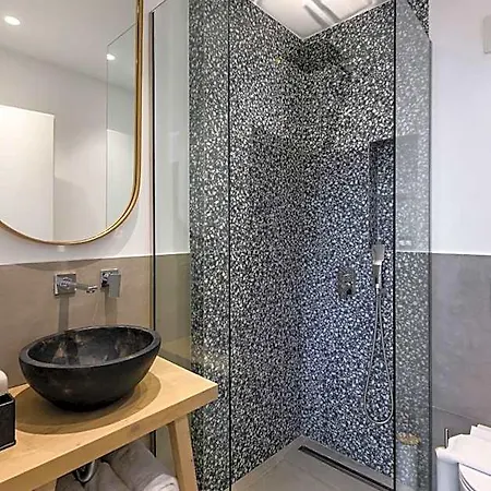 Nisea Hotel 4*